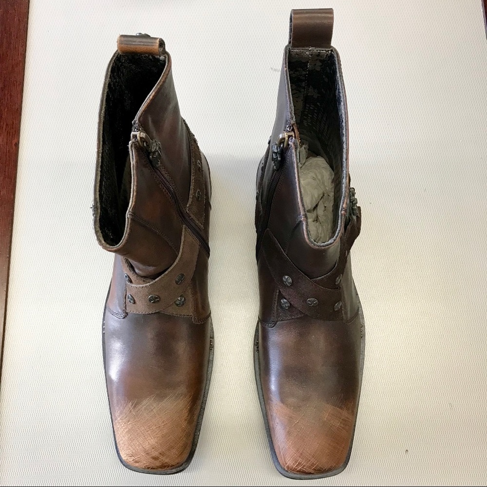 LOUNGE by Mark Nason Boots